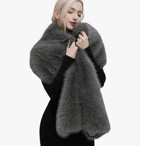 Women's Faux Fur Shawl